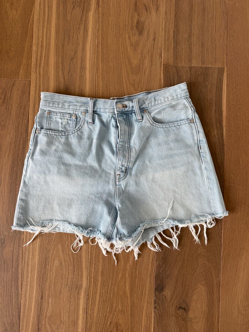 Madewell Mom Jean Short - Size 30